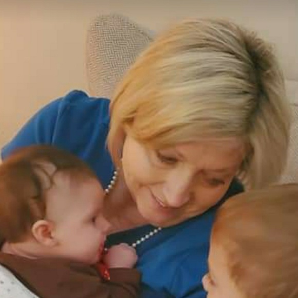 Meet your Posher, Cecelia - Picture 1 of 1